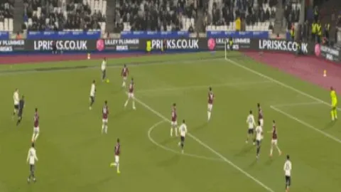 激情对决！意甲中流砥柱蓝黑雄狮再掀强敌挑战风暴