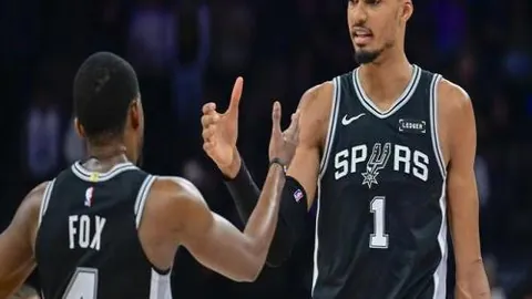 罗贝托与巴塞罗那达成两年续约，西班牙媒体透露或将减薪30%